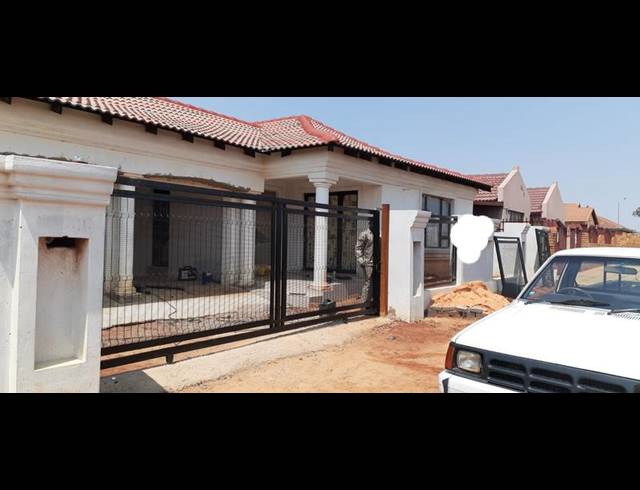 3 BEDROOM HOUSE FOR SALE IN MAMELODI EAST